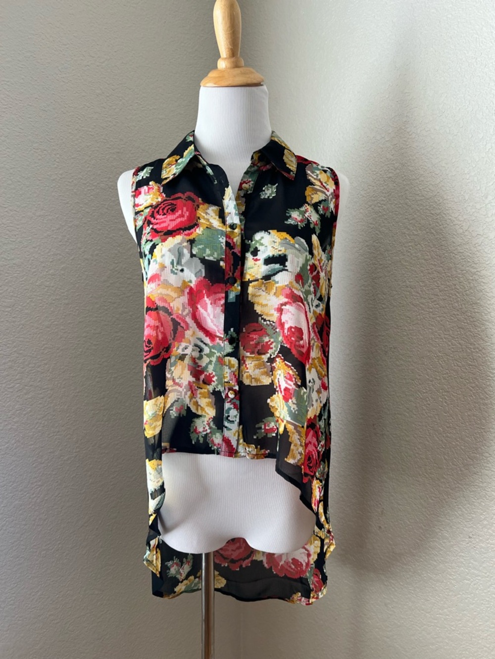 Scully Pixel Floral Sleeveless Blouse, S
